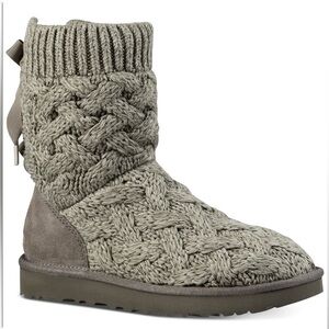 Ugg Isla Bow Boots Size 9